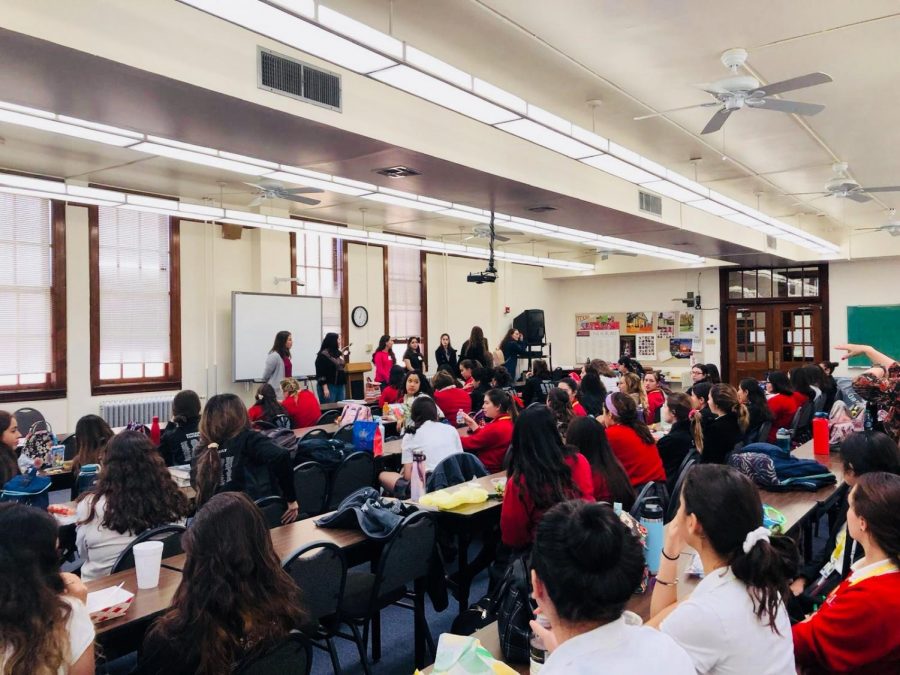 Loretto+alumnus+from+the+class+of+2018+visited+the+current+2019+seniors+to+give+an+overview+on+their+first+college+semester.++Photo+courtesy+of+Celia+Escobar.