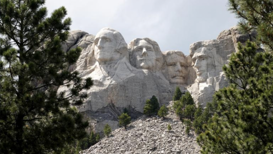 Mount Rushmore high and mighty as ever. The four good faces of American Democracy and of the executive branch. 