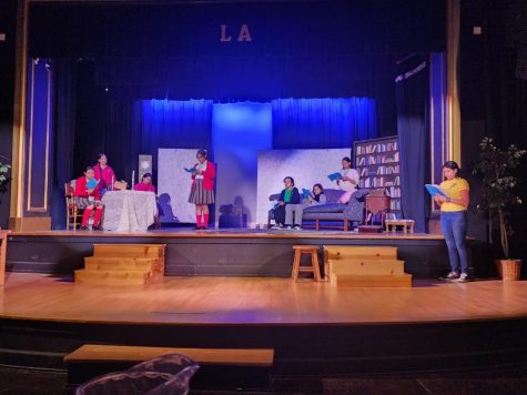 Loretto’s Angels in the Wings Theater Company running their lines during rehearsal. The play is set to take place on November 10-12, 2022. 
Photo courtesy of Sofia Ruiz del Hoyo.
