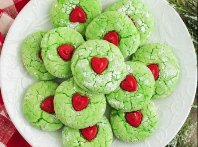 Grinch Christmas cookies are fast and easy to make. Baking during the holidays is a great way to bond with friends and family.